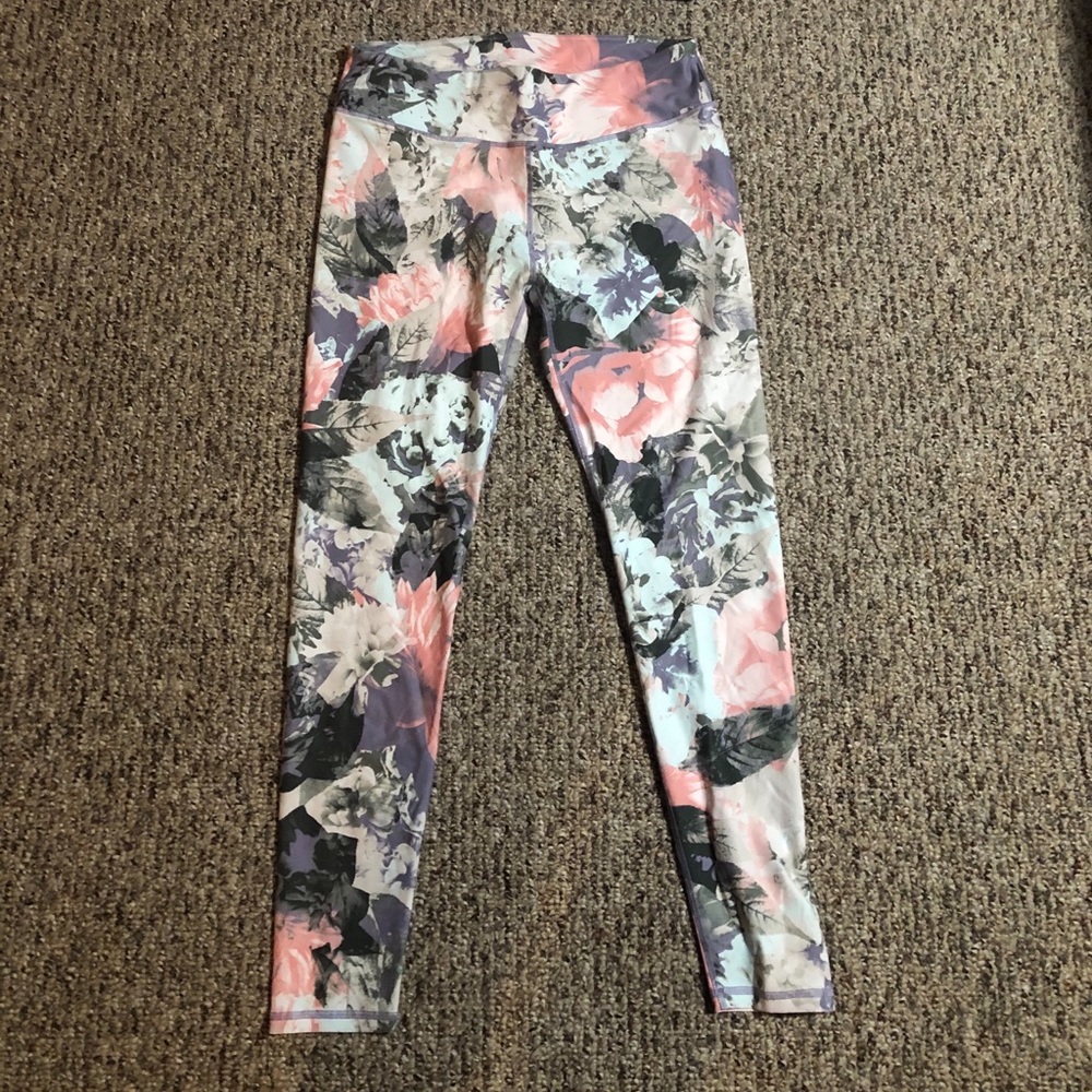 Fabletics Leggings and Sports Bra Set